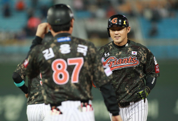 대타 박종윤선수의 적시타